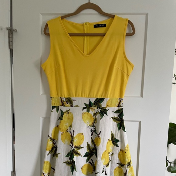 Fun lemon dress- yellow and white, size XL - Picture 1 of 5